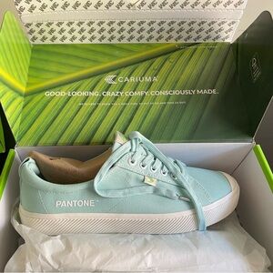 NEW Cariuma Sneakers